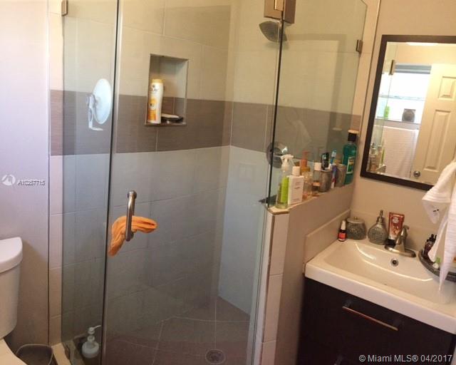 ACRES LAKE ESTATES - Residential Lease