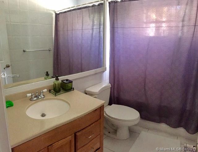 ACRES LAKE ESTATES - Residential Lease