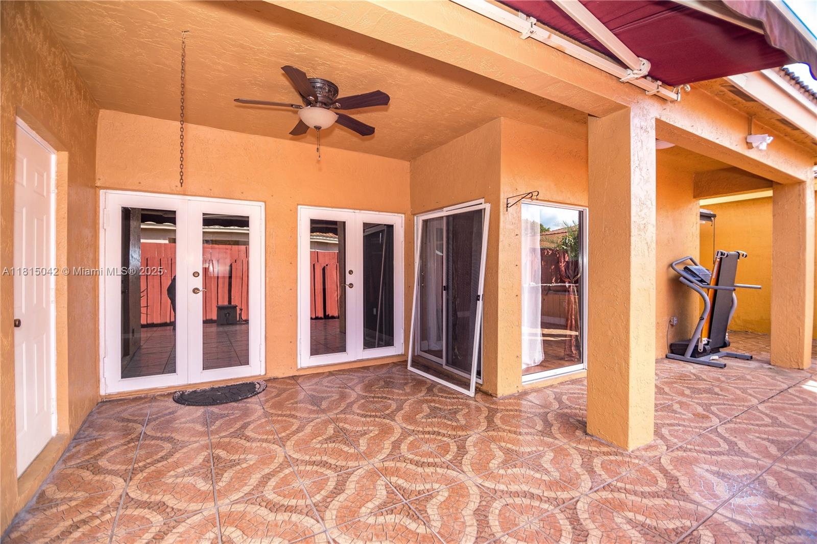 SPANISH LAKES 2ND ADDN - Residential