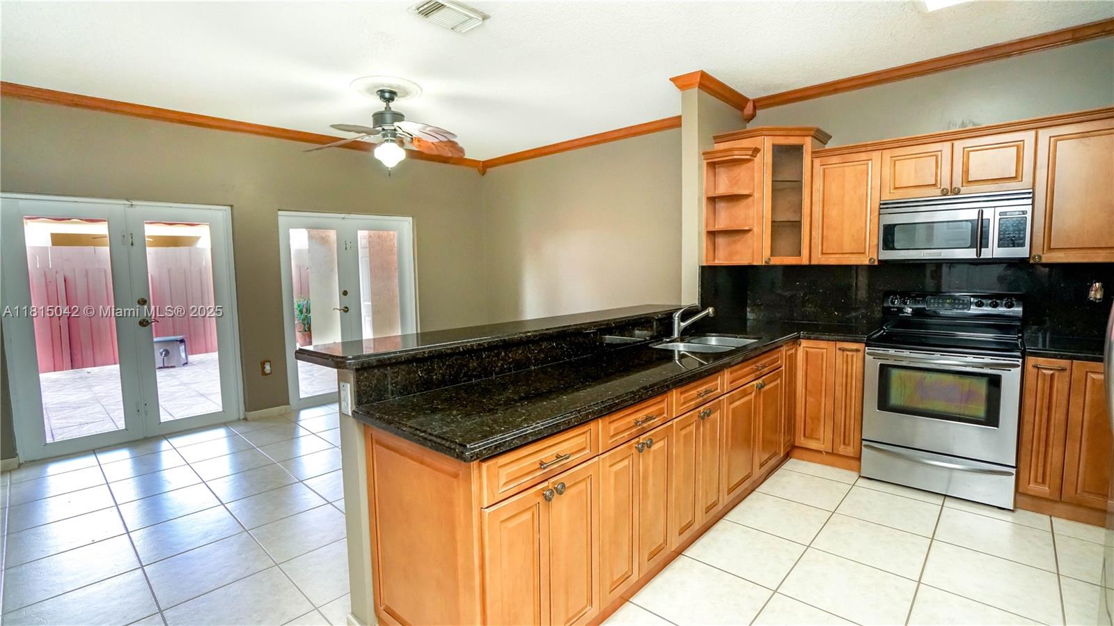 SPANISH LAKES 2ND ADDN - Residential