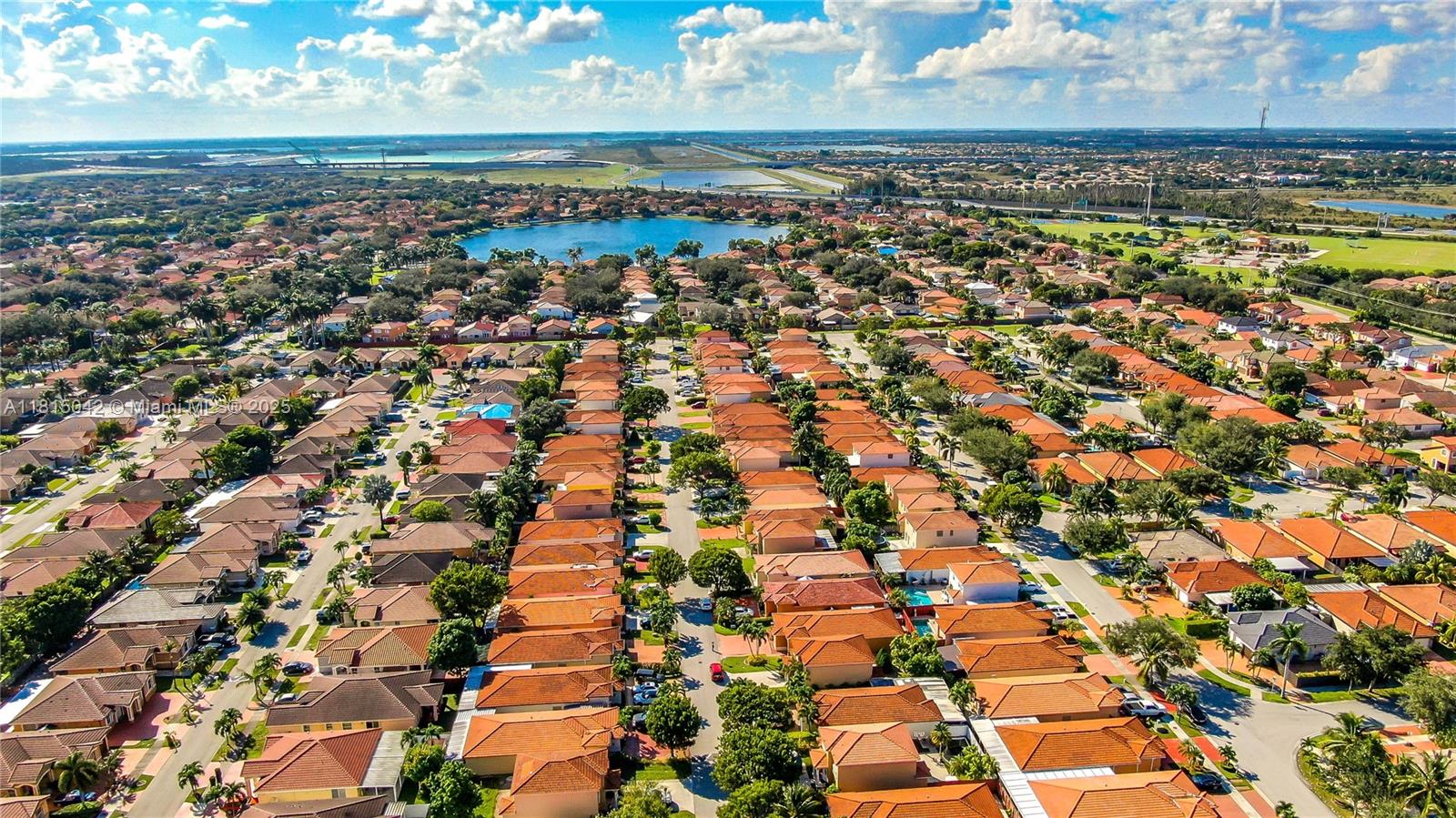 SPANISH LAKES 2ND ADDN - Residential