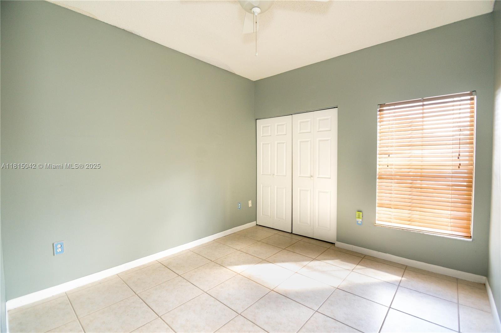 SPANISH LAKES 2ND ADDN - Residential