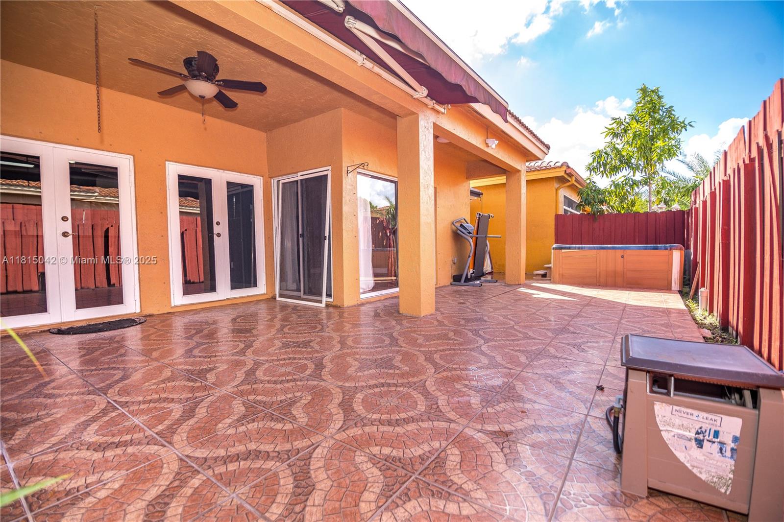 SPANISH LAKES 2ND ADDN - Residential