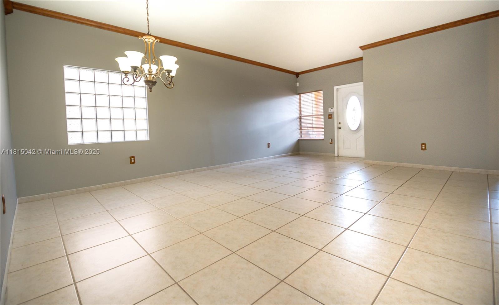 SPANISH LAKES 2ND ADDN - Residential