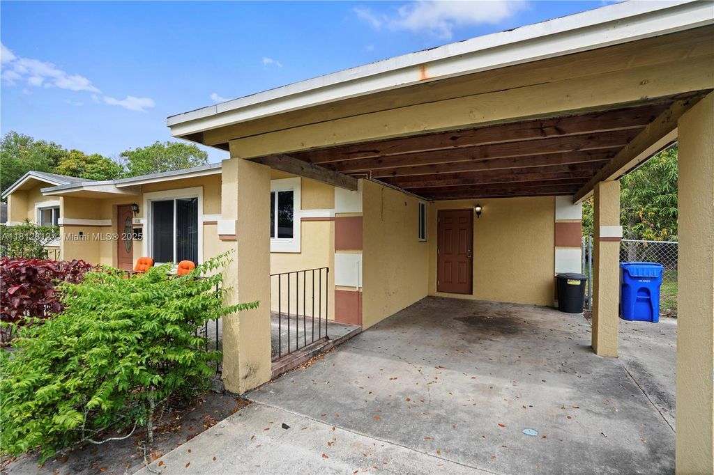 Photo of 1731 NW 27th Ter, Fort Lauderdale, FL 33311 (MLS # A11812812)