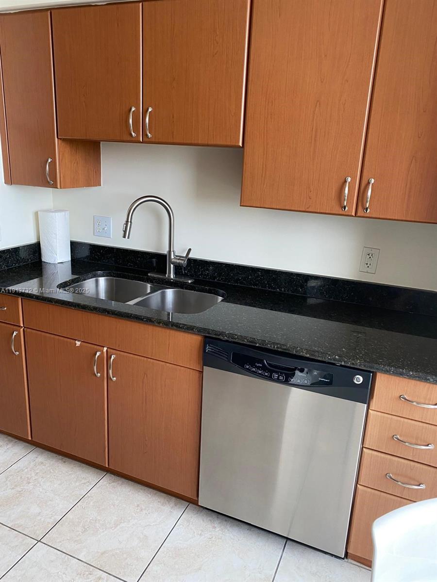 CATALONIA CONDO - Residential Lease