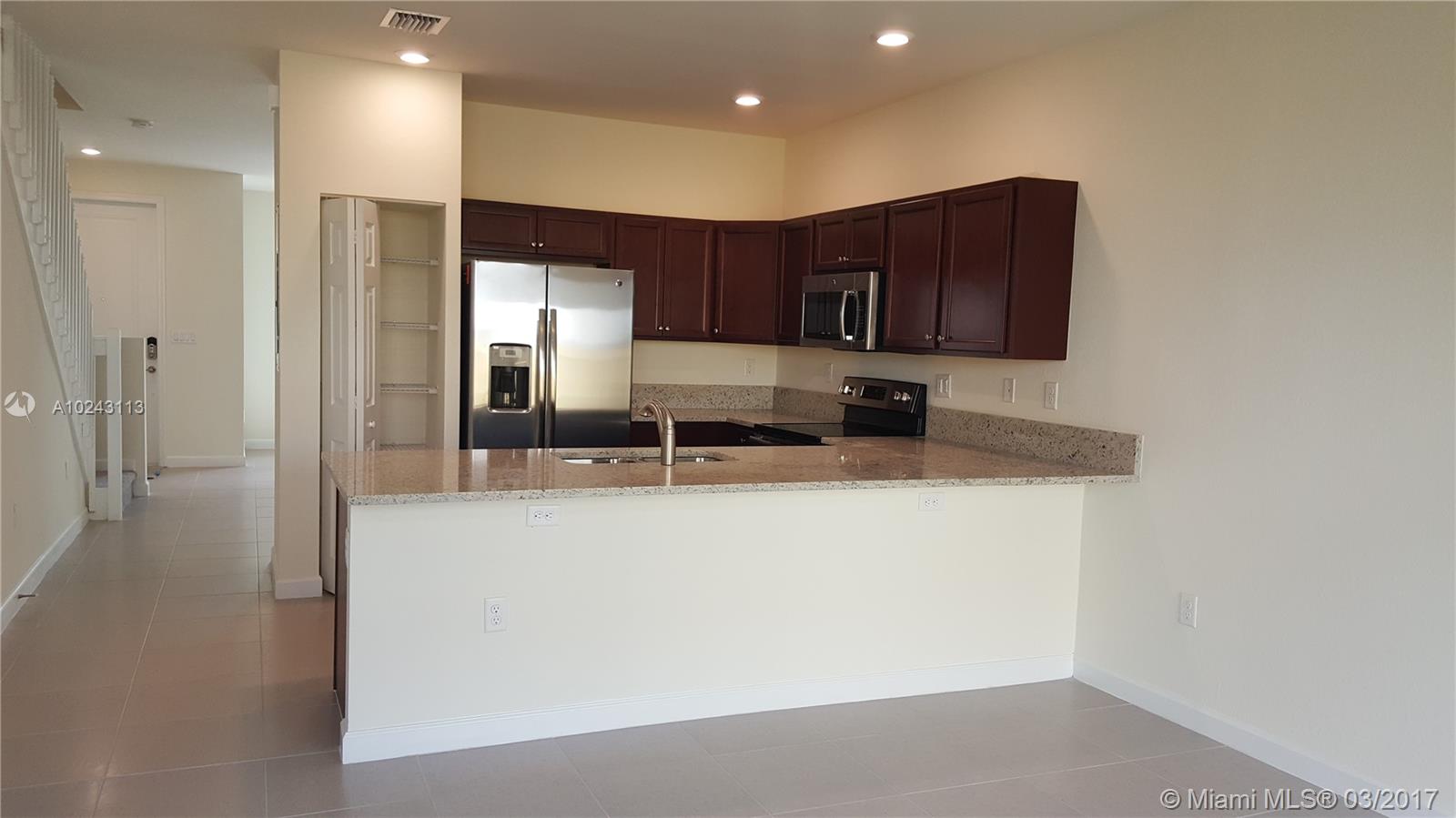 COCO PALM ESTATES - Residential Lease