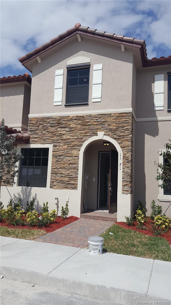 COCO PALM ESTATES - Residential Lease