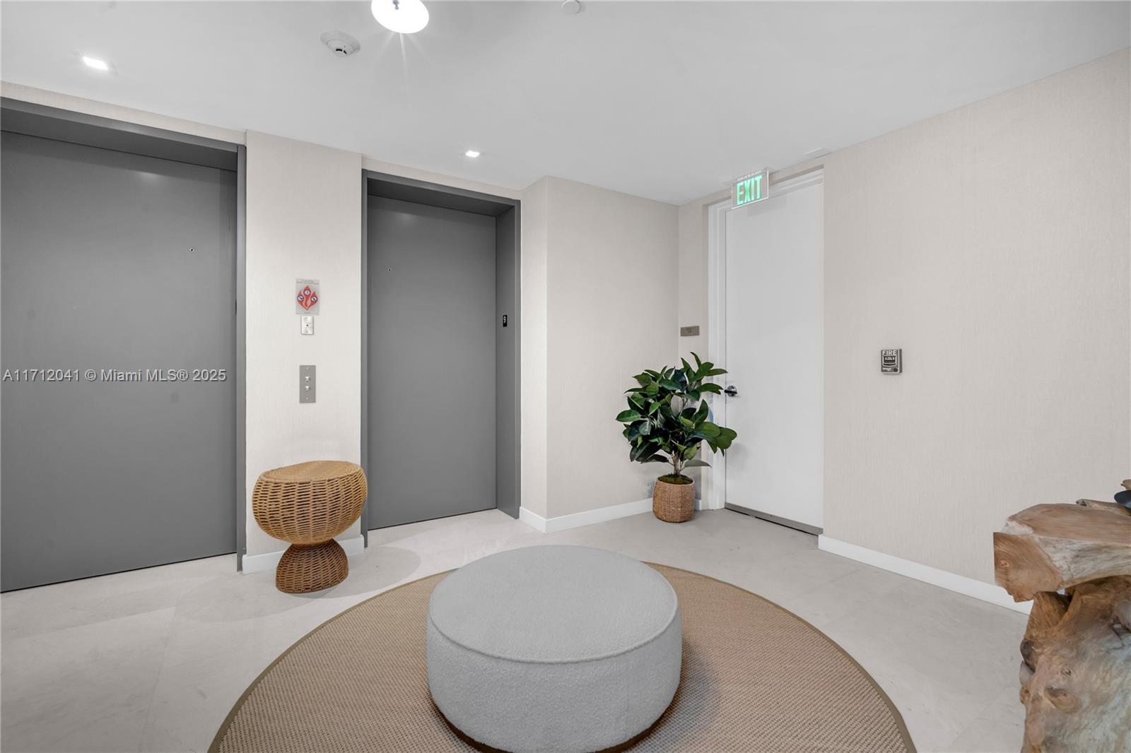 18975 COLLINS CONDO - Residential