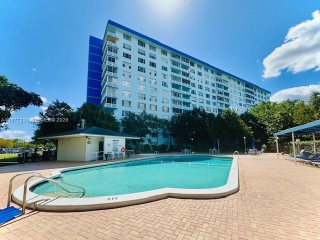 HILLCREST EAST NO 26 COND - Residential