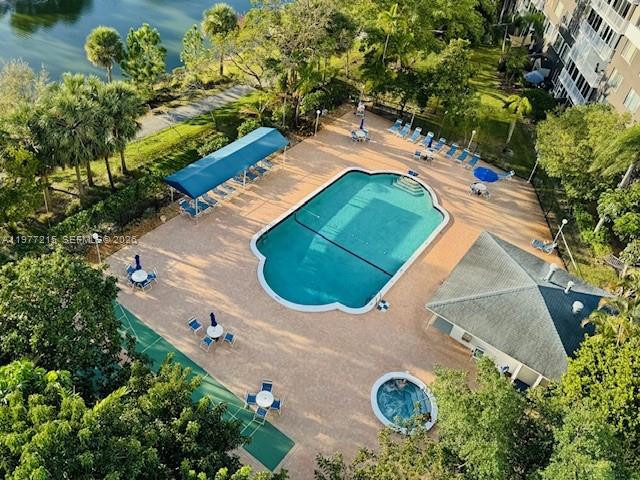 HILLCREST EAST NO 26 COND - Residential