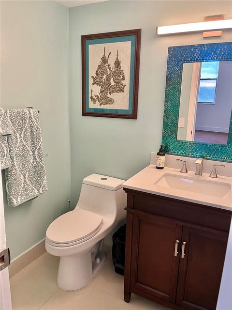 Tiny photo for 4001 Hillcrest Dr #1014, Hollywood, FL 33021 (MLS # A11977215)