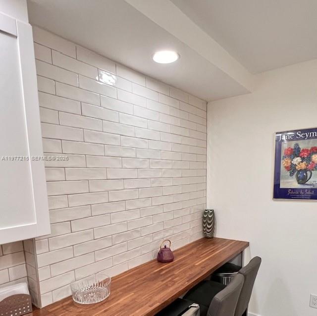 HILLCREST EAST NO 26 COND - Residential