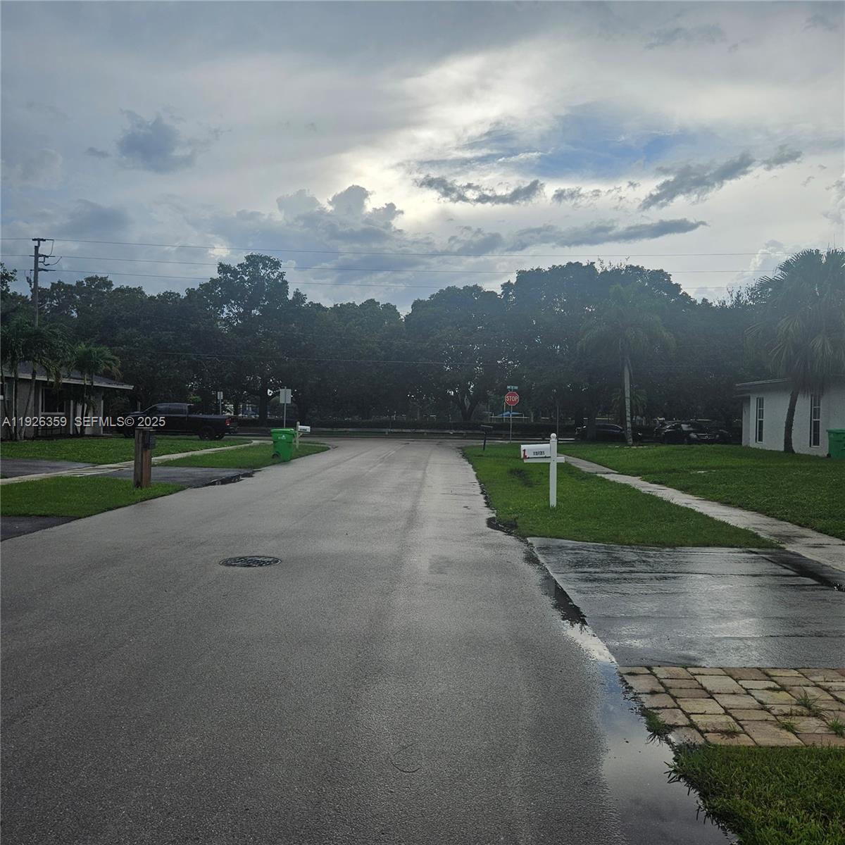 SUNRISE GOLF VLG SEC 24 - Residential Lease