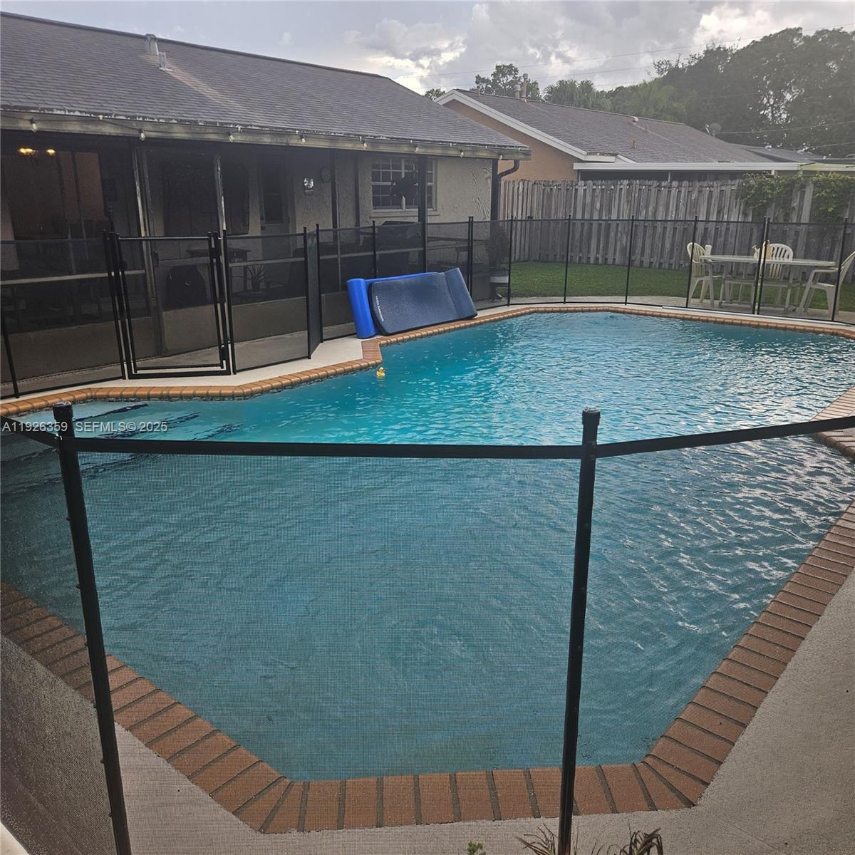 SUNRISE GOLF VLG SEC 24 - Residential Lease