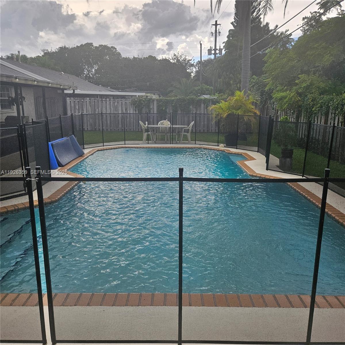 SUNRISE GOLF VLG SEC 24 - Residential Lease