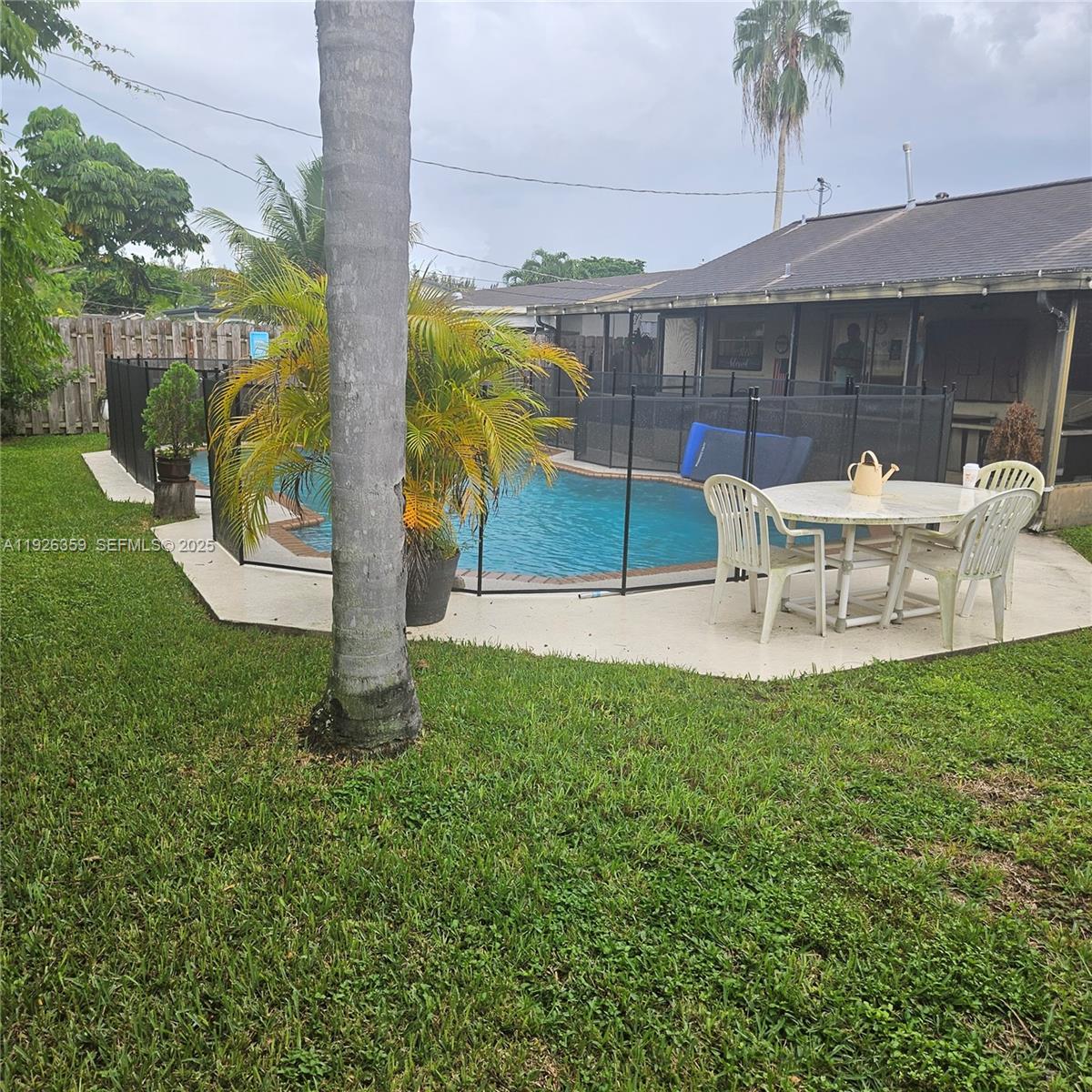 SUNRISE GOLF VLG SEC 24 - Residential Lease