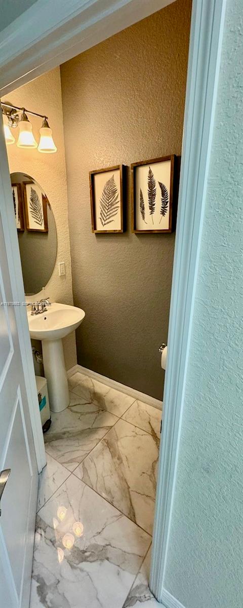 HILLCREST COUNTRY CLUB SO - Residential Lease