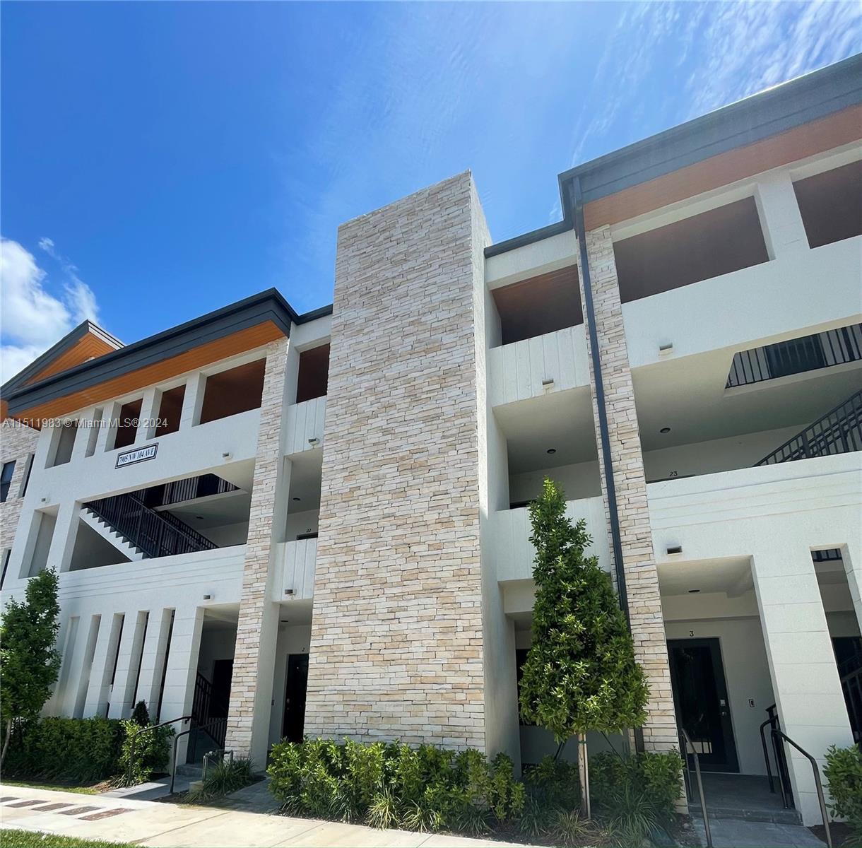 Beautiful Corner Unit 3 bed 2 bath condo at Doral in Park Central (Apex)Ceramic and Carpets in the Bedrooms floors , modern open kitchen with stainless steel appliances and quartz counters, washer and dryer inside unit, Gated community, one assigned parking and plenty of guest parking. Included with the rental is the access to beautiful Grand Central Clubhouse, with state of the art amenities like pools, cabanas, tennis, and gym.
