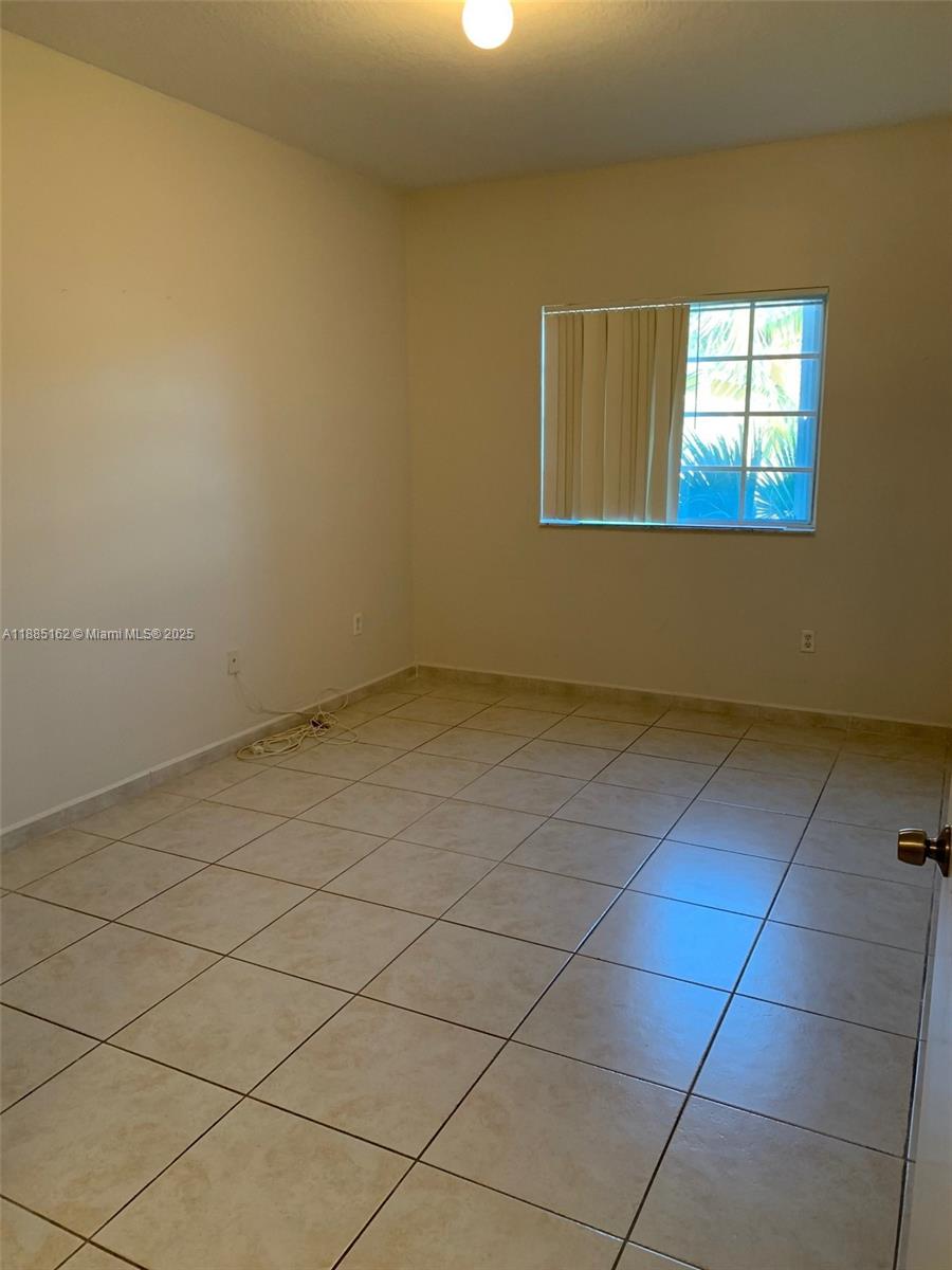 PALM GARDENS AT DORAL CON - Residential