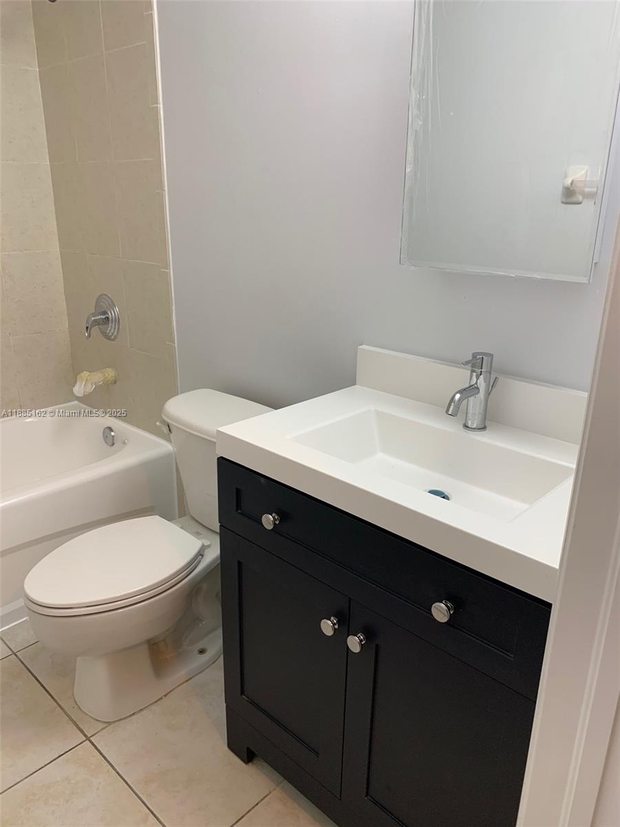 PALM GARDENS AT DORAL CON - Residential
