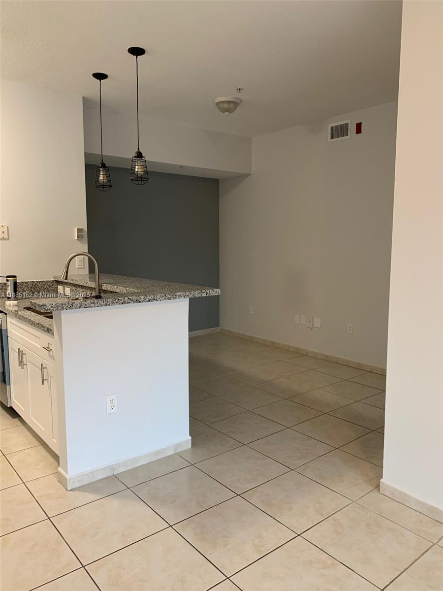 PALM GARDENS AT DORAL CON - Residential
