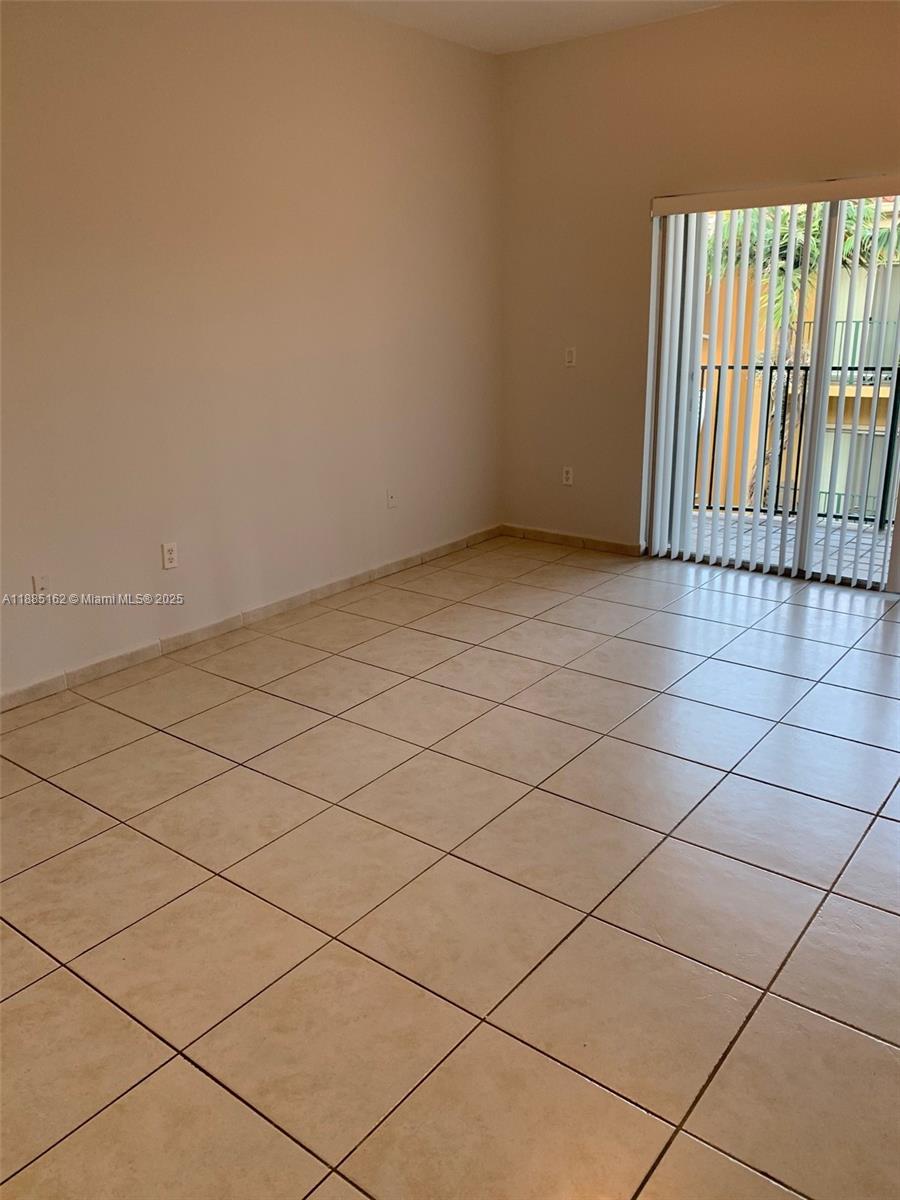 PALM GARDENS AT DORAL CON - Residential