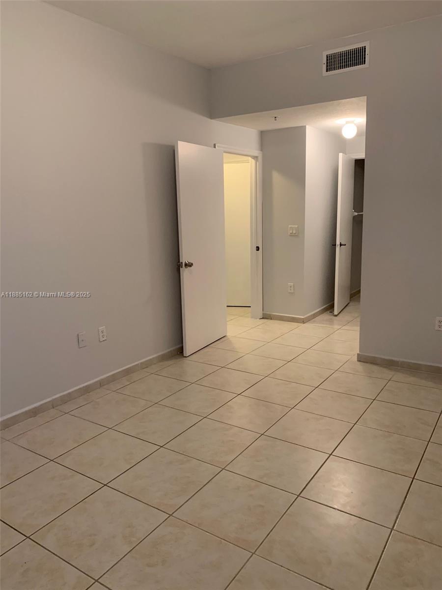 PALM GARDENS AT DORAL CON - Residential