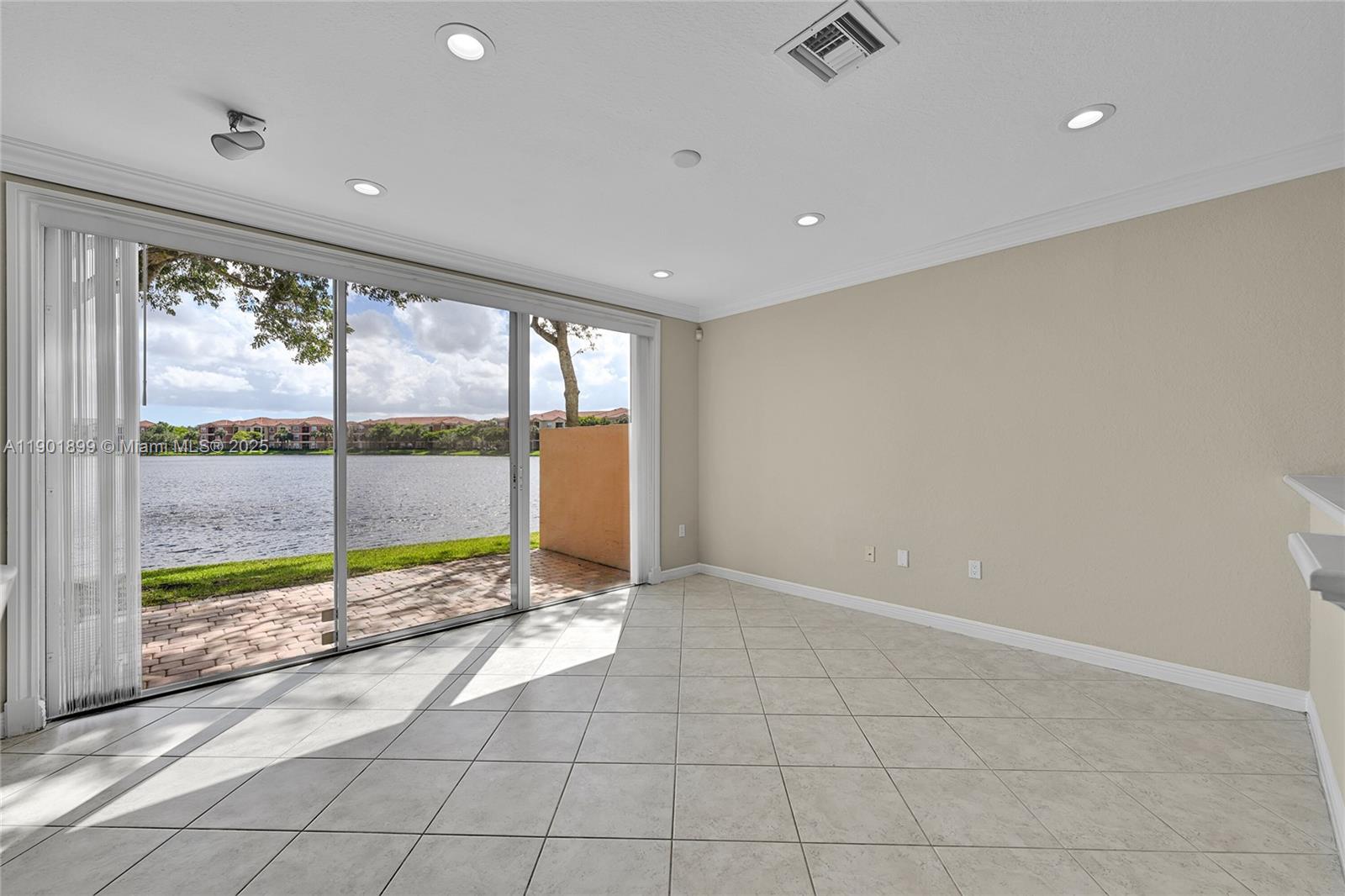 RIVIERA ISLES IV - Residential