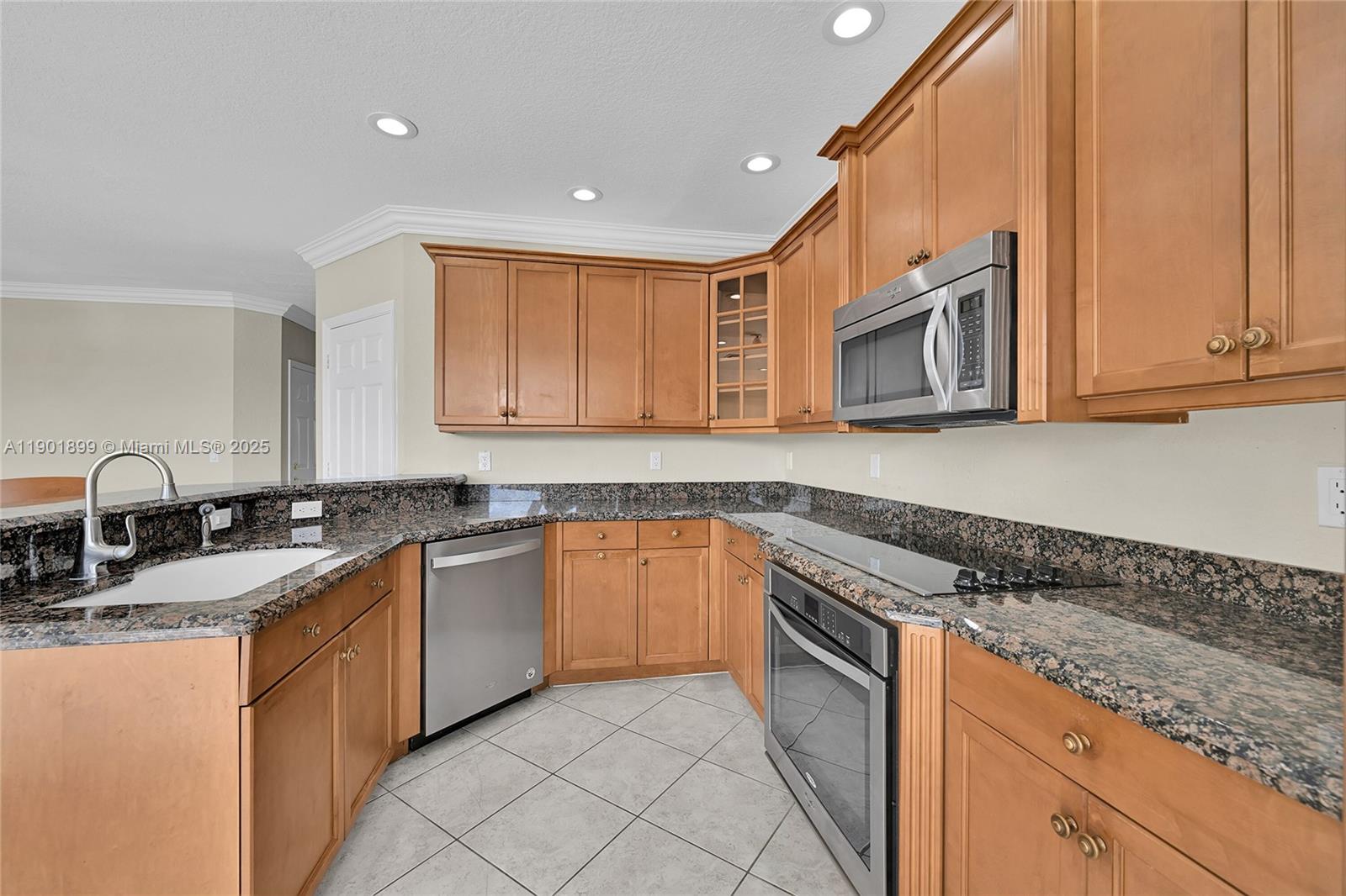 RIVIERA ISLES IV - Residential