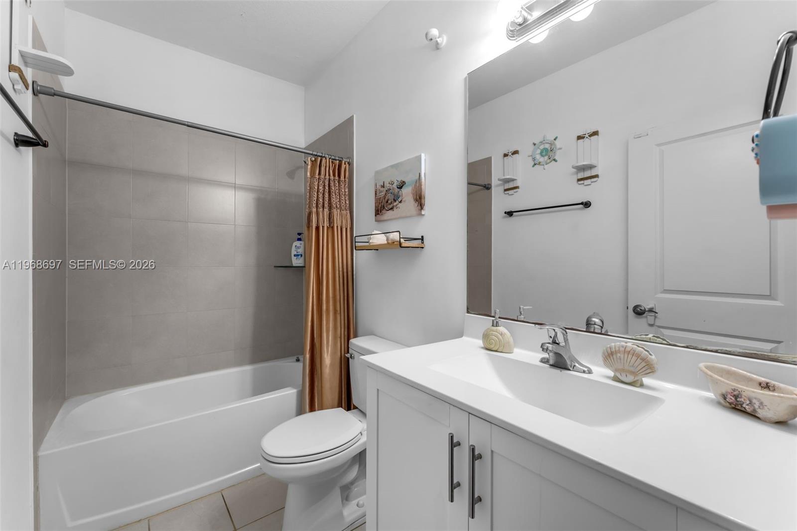 KINGMAN COMMONS - Residential