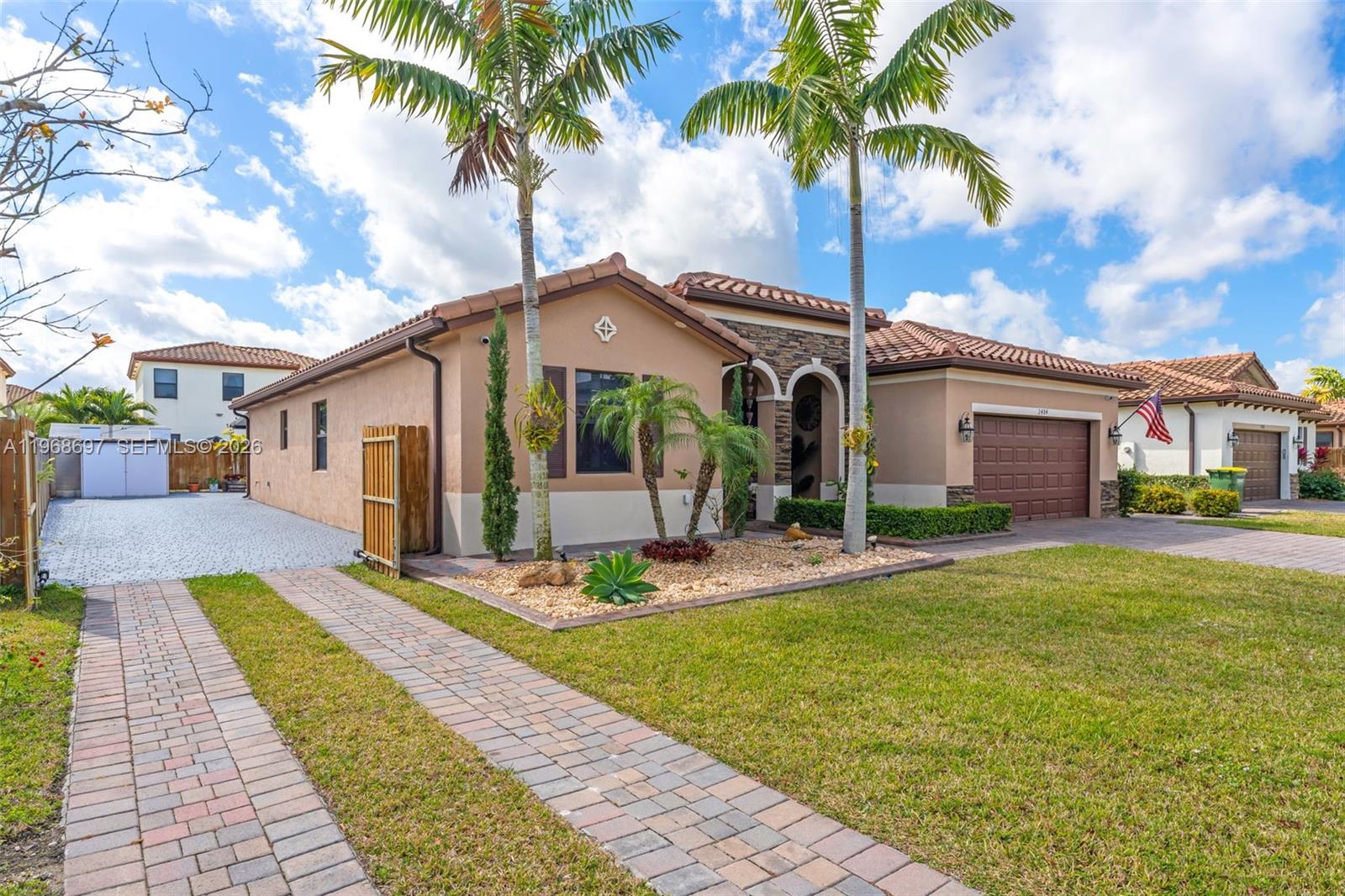 KINGMAN COMMONS - Residential