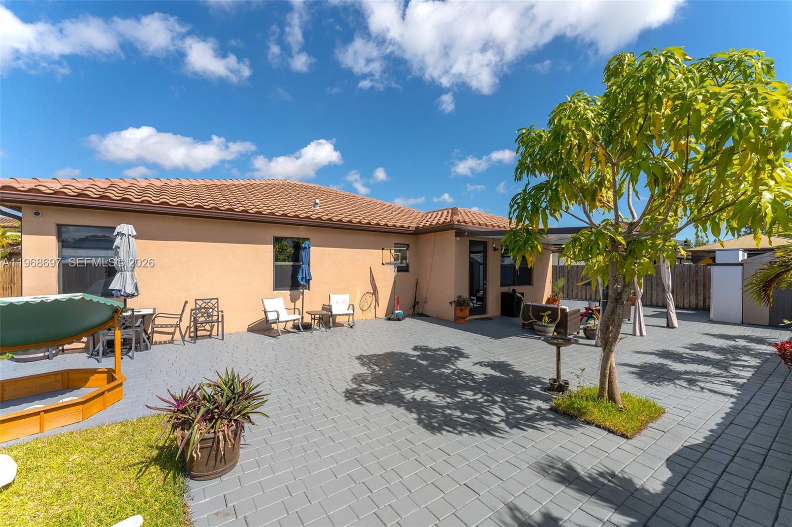 KINGMAN COMMONS - Residential