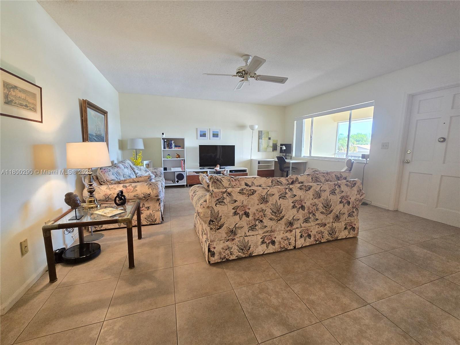 2121 Ne 68th St 210, Fort Lauderdale, Broward County, Florida - 2 Bedrooms  
2 Bathrooms - 