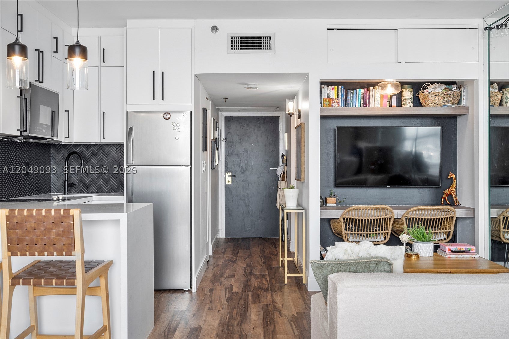 555 NE 15th St 518