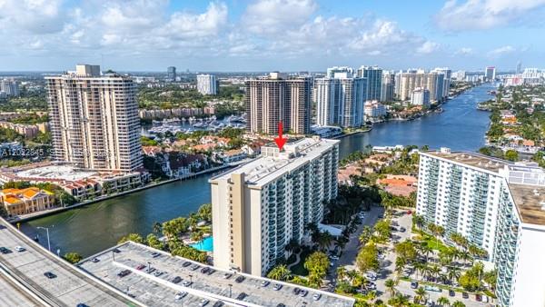 OCEANVIEW BUILDING A COND - Residential