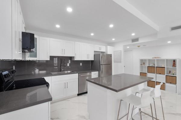 OCEANVIEW BUILDING A COND - Residential