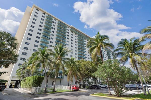 OCEANVIEW BUILDING A COND - Residential