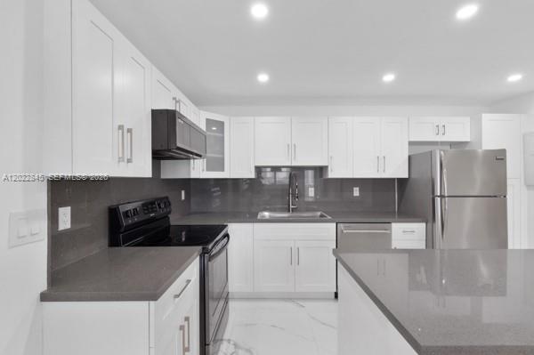 OCEANVIEW BUILDING A COND - Residential