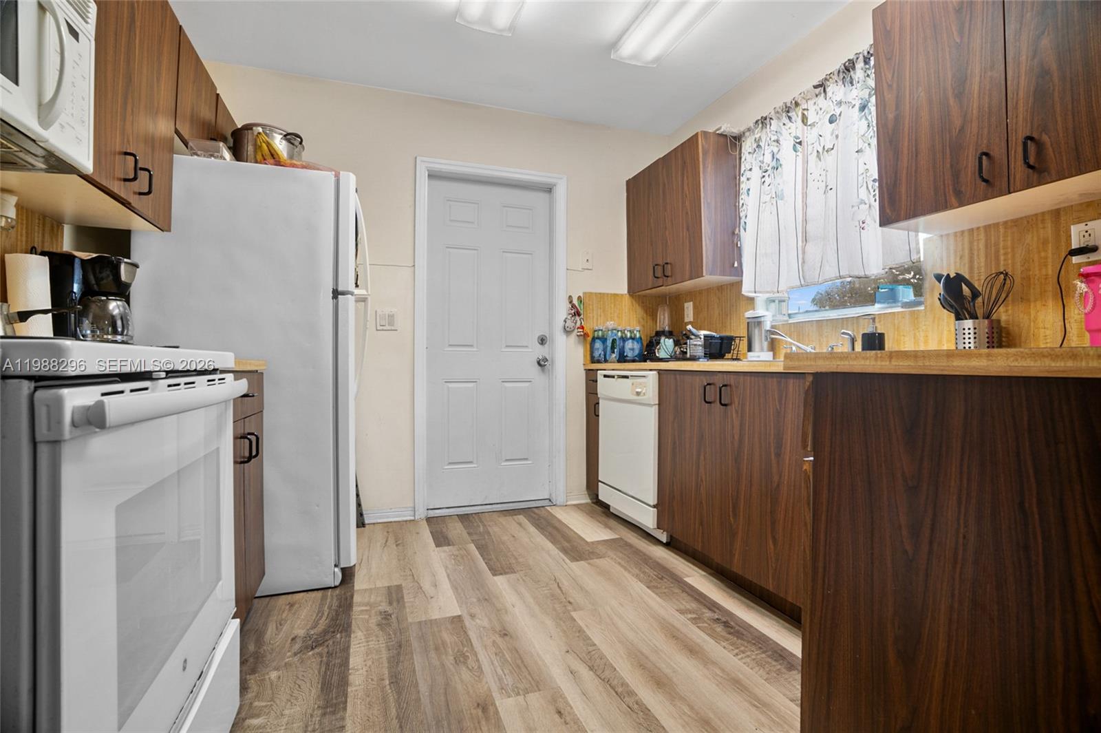 HOLLYWOOD BEACH GARDENS - Residential Income