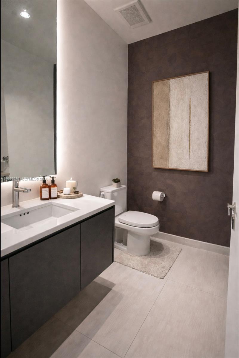 ECHO CONDO - Residential