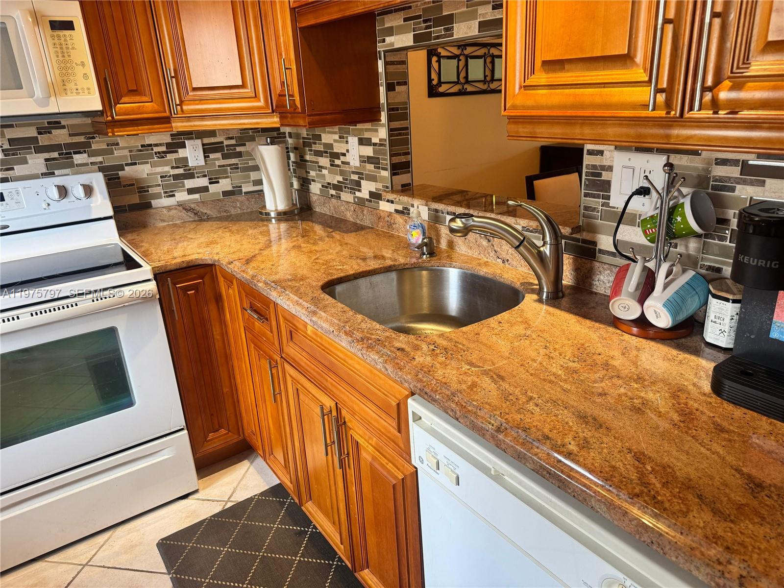 KAHLUA GARDENS CONDO - Residential