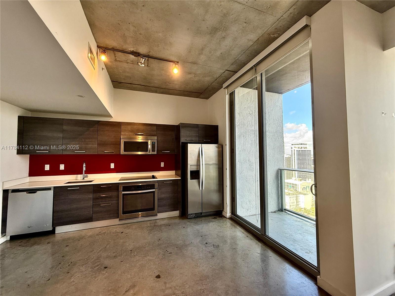 CENTRO CONDO - Residential Lease