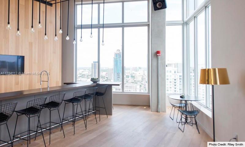 CENTRO CONDO - Residential Lease