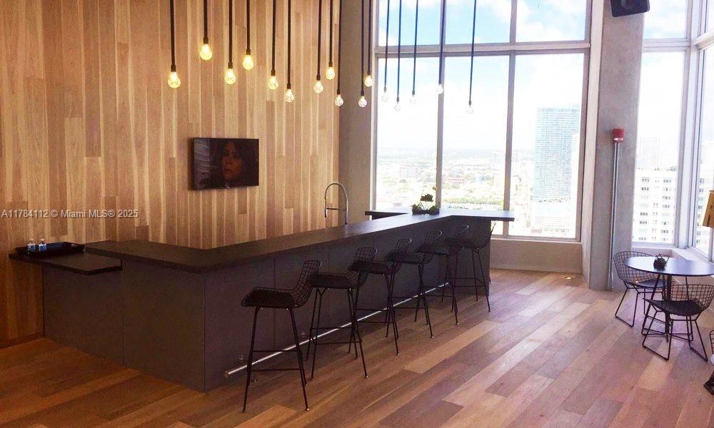 CENTRO CONDO - Residential Lease