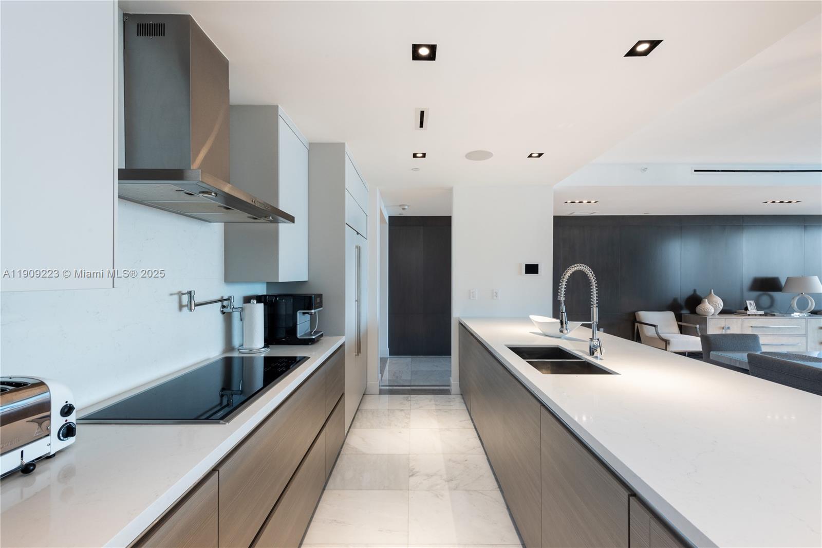 CHATEAU BEACH CONDO - Residential Lease