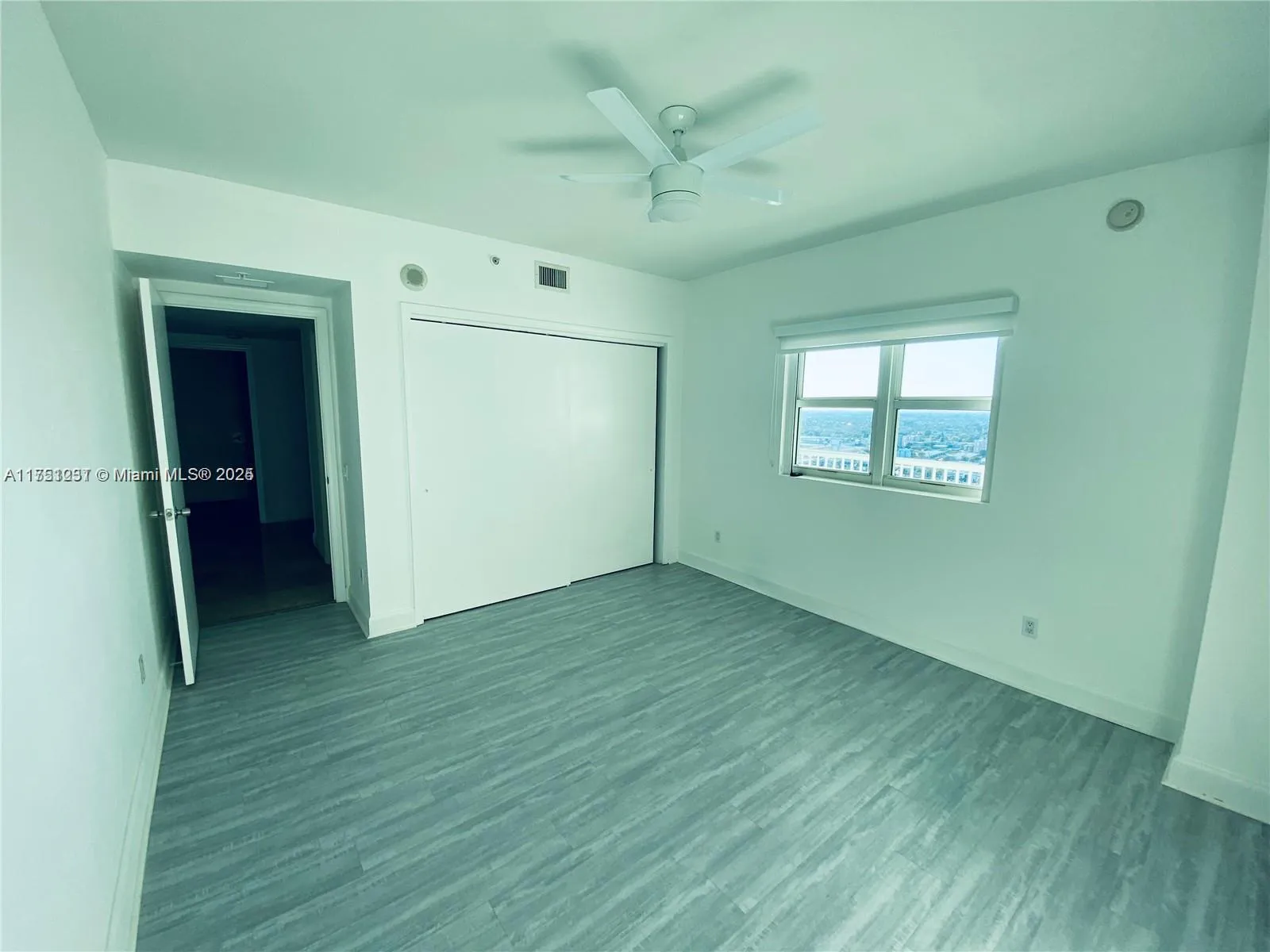 North Miami, Florida 33181, United States, 2 Bedrooms Bedrooms, ,2 BathroomsBathrooms,Residential,Active,77139