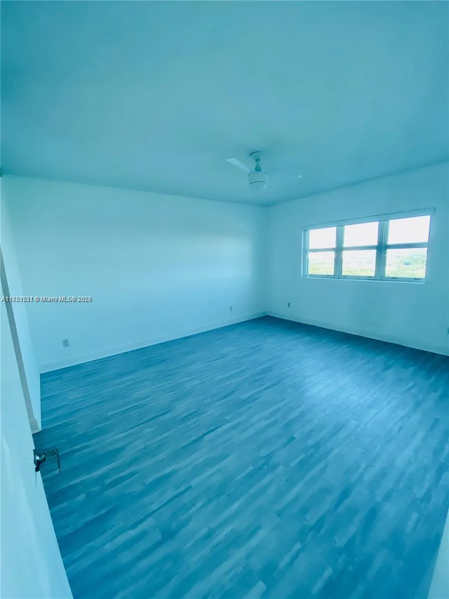 North Miami, Florida 33181, United States, 2 Bedrooms Bedrooms, ,2 BathroomsBathrooms,Residential,Active,77139