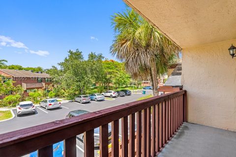 Tiny photo for 6231 SW 116th Pl #G, Miami, FL 33173 (MLS # A12041665)