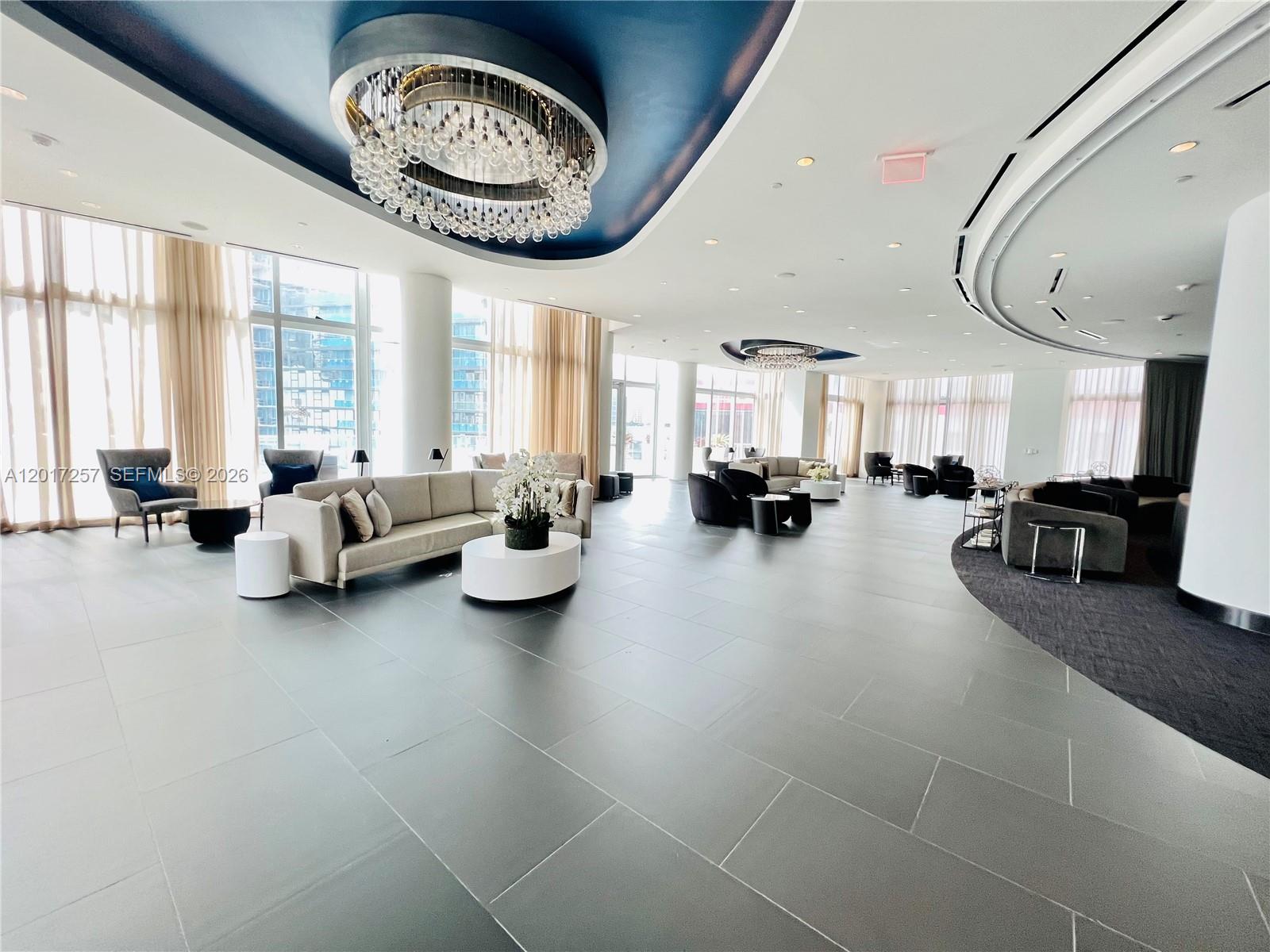 PARAMOUNT MIAMI WORLD CENT - Residential